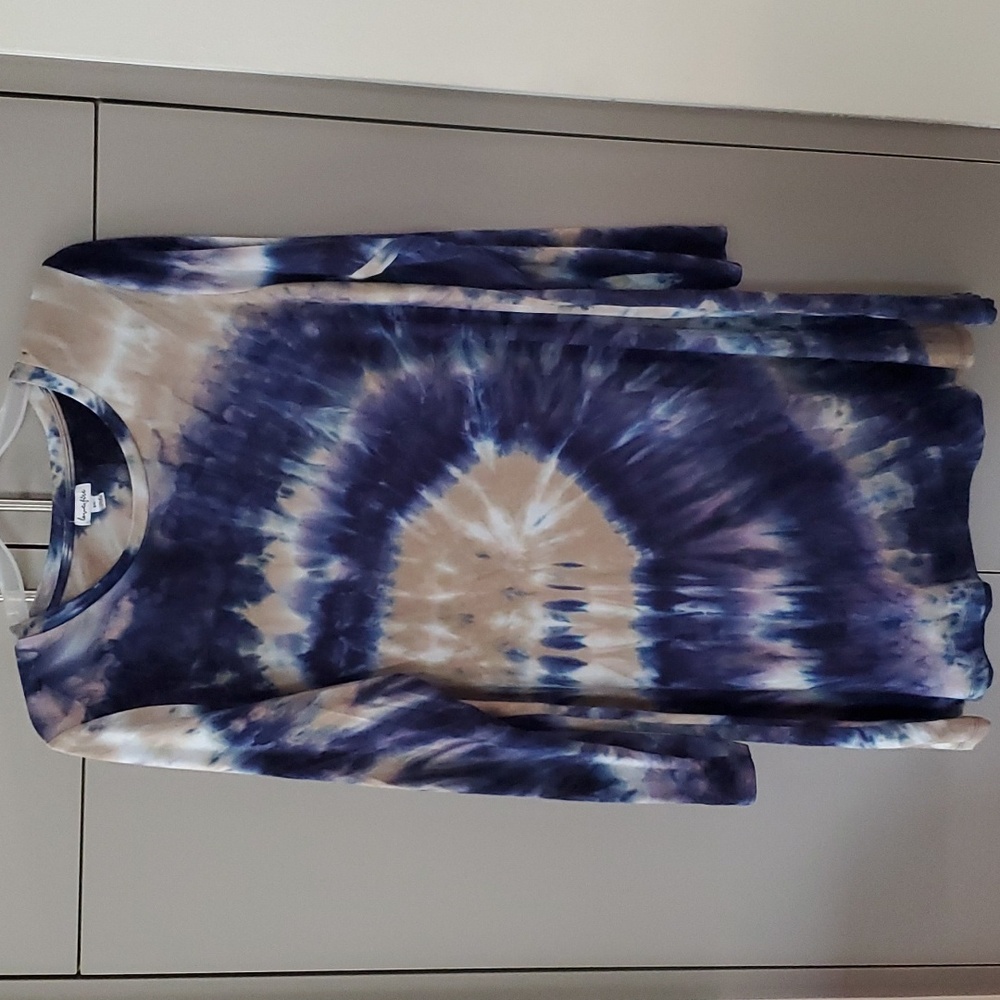 Love, Fire tied dyed dress, long sleeves scoop neck